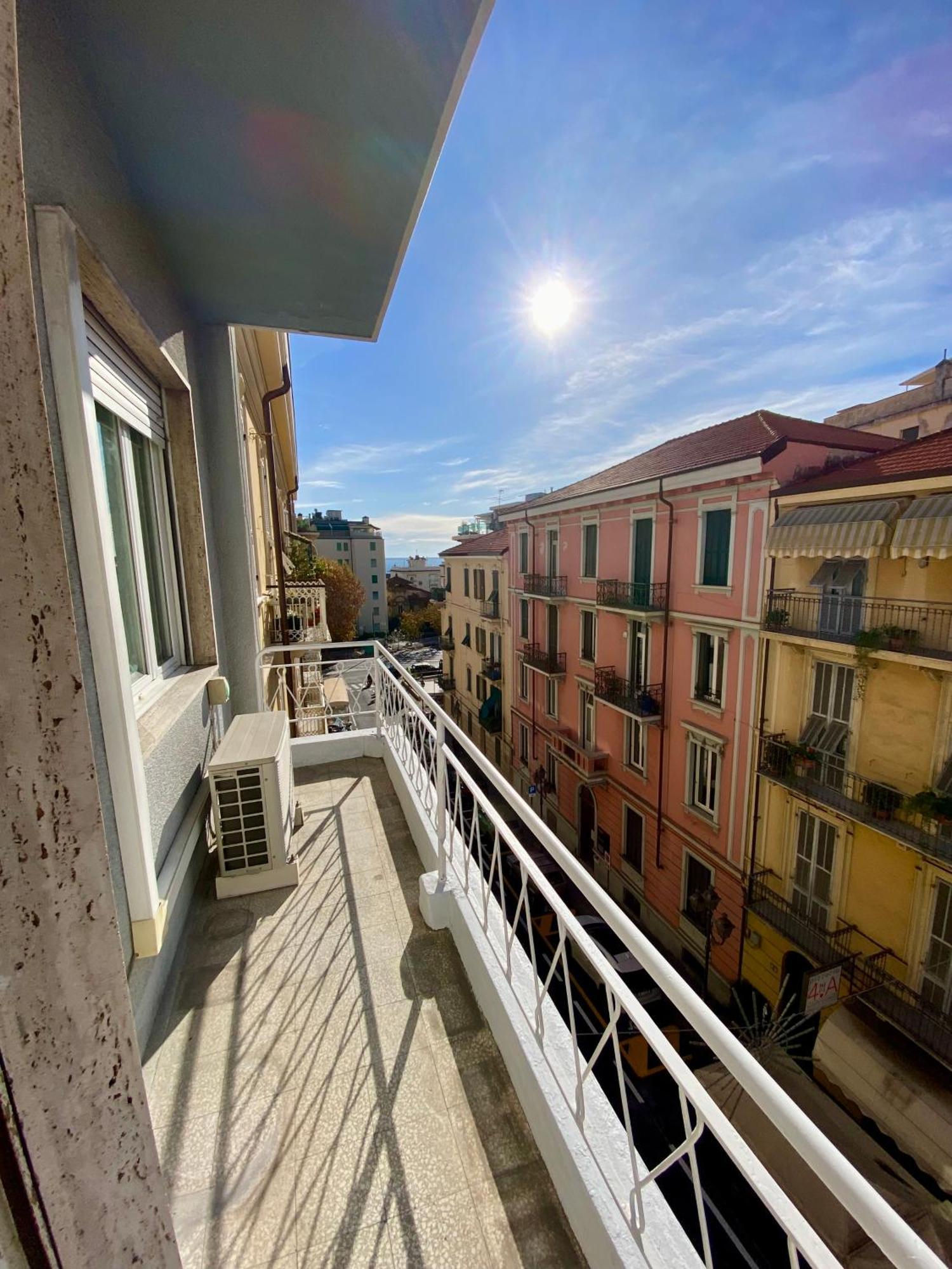 Appartamento Via XX Settembre Sanremo Esterno foto